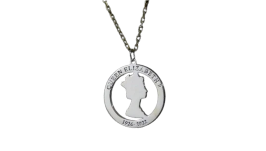 Queen Elizabeth Siver Necklace - Gold