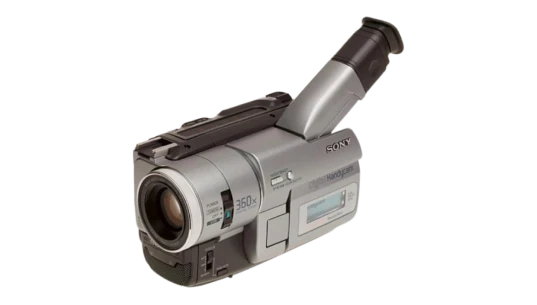 DCR TRV103 Digital8 Camcorder - Bag & Accessories