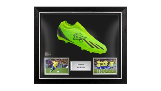 Raphinha Signed Green Boot In Bubble Frame: Option 1