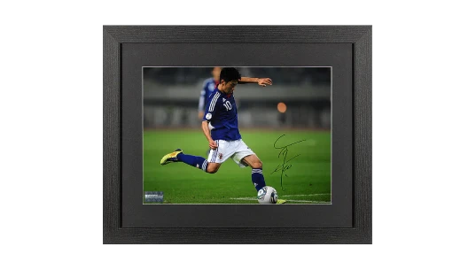 Shinji Kagawa Signed Japan Photo In Black Wooden Frame: Blue Samurai